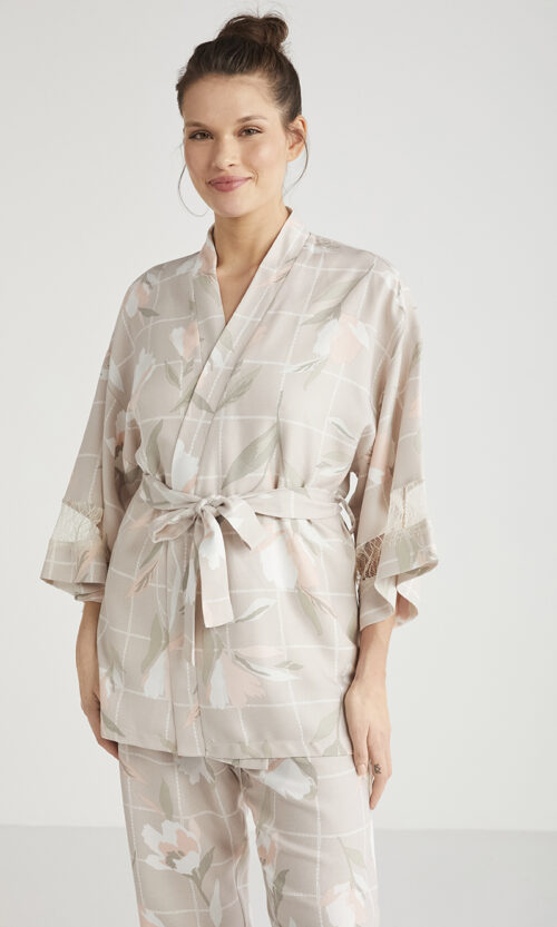 Pyjama Complet à 3 Pièces Très Chic et Classe