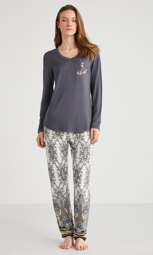 Pyjama Complet à 2 Pièces Très Chic et Classe